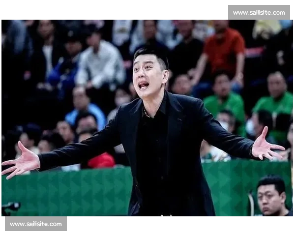 辽宁男篮夏训正式启动!杨鸣治军严苛 + 形象亮眼,弗格离队后内线重建迫在眉睫 辽宁男篮夏训正式启动!杨鸣治军严苛 + 形象亮眼,弗格离队后内线重建迫在眉睫