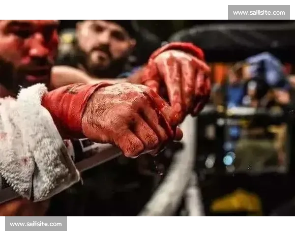 震撼！街头裸拳生死对决：暴力美学的极致诠释