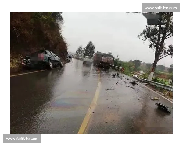 骑行转弯不减速酿事故：雨天、夜间更危险，这些案例和技巧要牢记