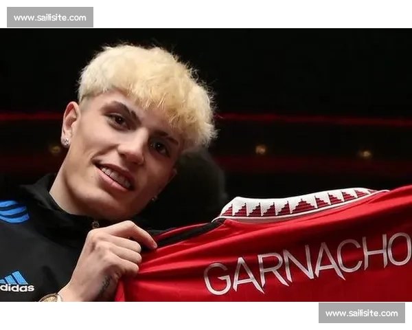 罗马诺确认加纳乔离队!曼联天才铁心留英超复仇新帅