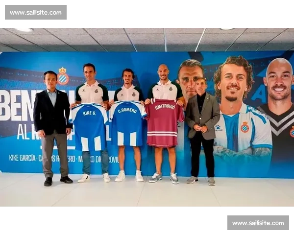 官方：西班牙人免签塞尔维亚国门德米特罗维奇，签约三年